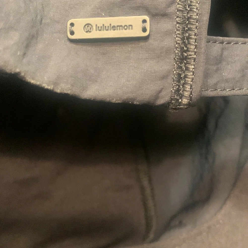 🌹lululemon • Black Nylon Running Casual Unisex Adjustable Hat with free bag •